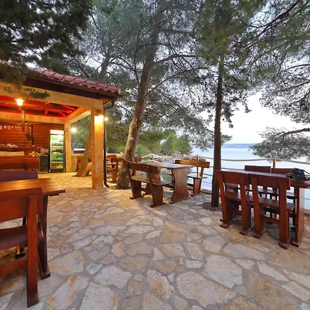 Steinhaus Mirko Starigrad Paklenica