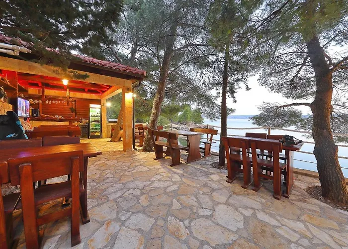 Steinhaus Mirko Nyaraló *